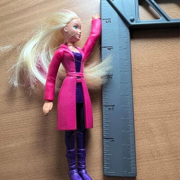 2016 - McDonald's Happy Meal Toy - "Barbie Spy Squad" - #1 Agent Barbie - Open - Picture 6 of 6